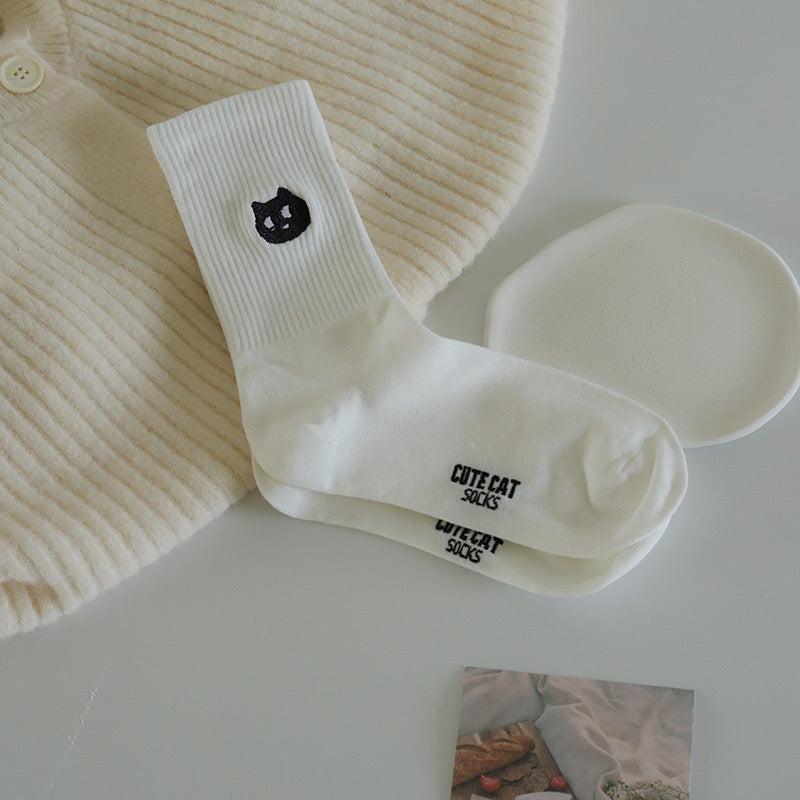 Cozy Socks – Monochrome Minimalist Edition (Winter Gift)