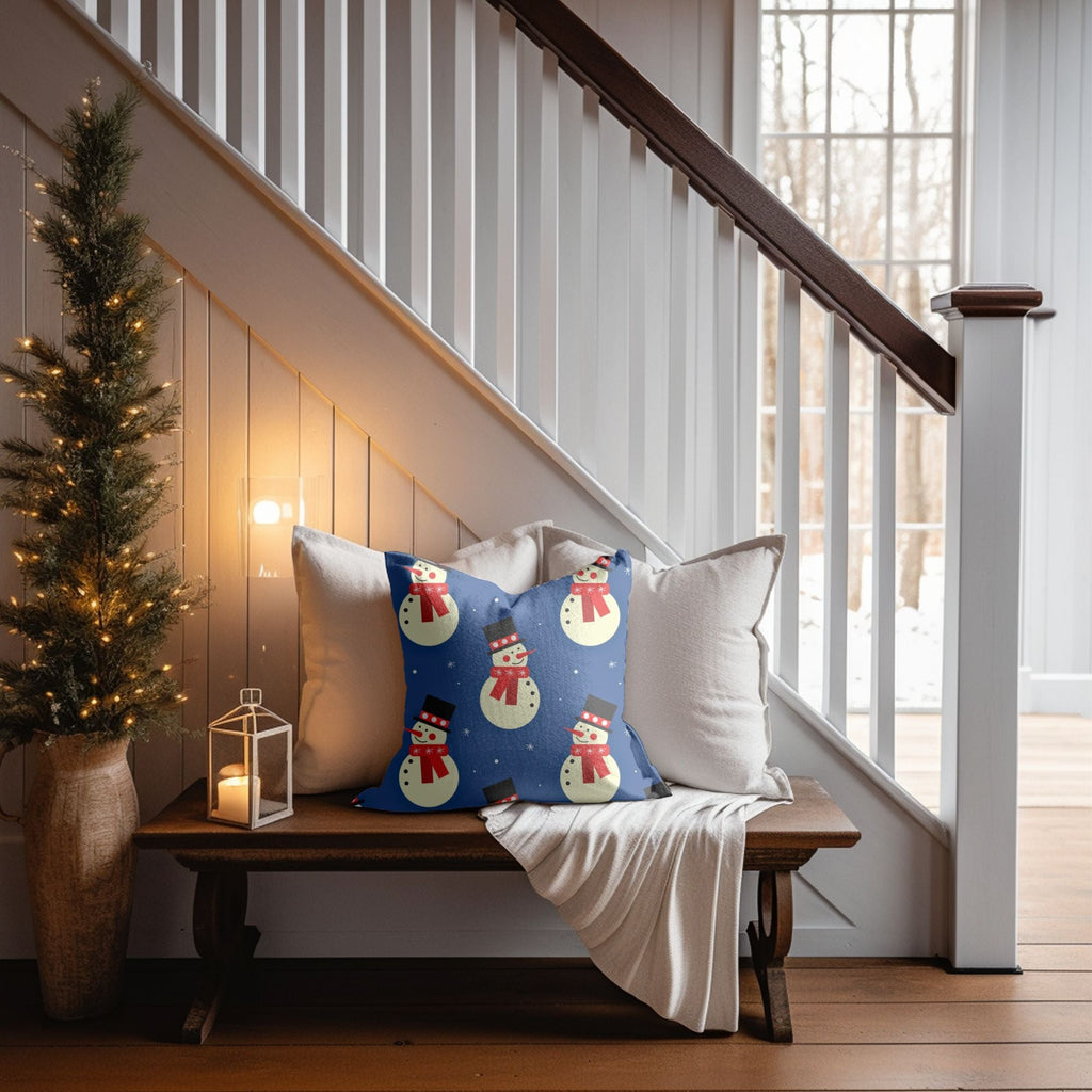 Cheerful Snowman Christmas Throw Pillow – Festive Winter Cushion Cover
