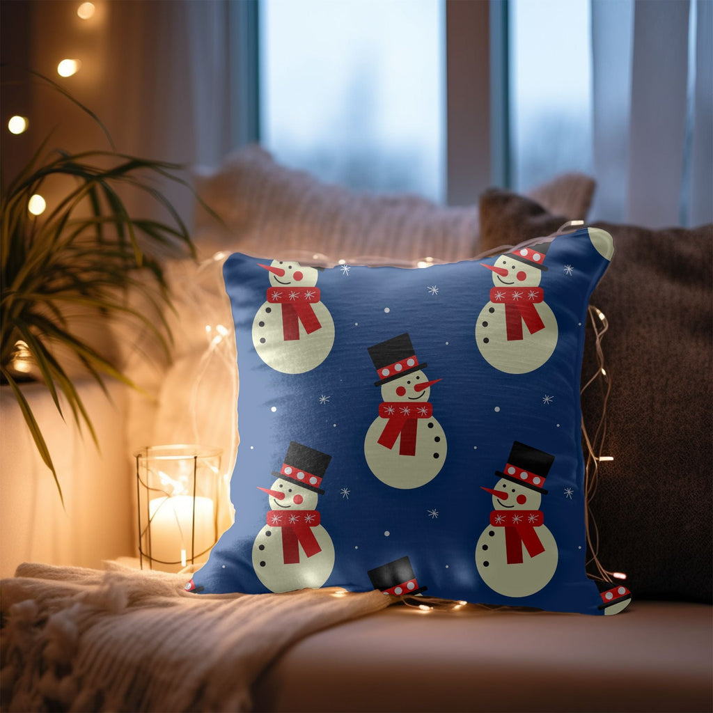 Cheerful Snowman Christmas Throw Pillow – Festive Winter Cushion Cover
