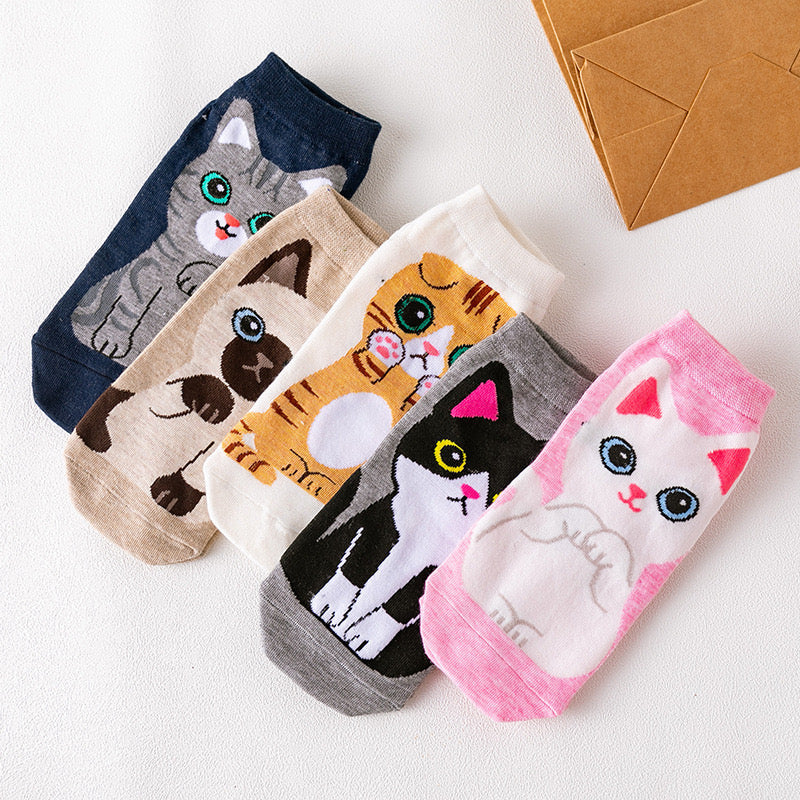 Pawsome Cat Paw Socks – Cozy Gift for Pet Lovers