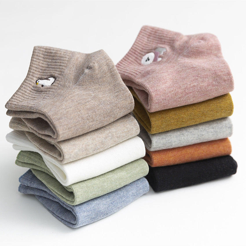 Pawsome Cozy Socks – Minimal Style Winter Gift