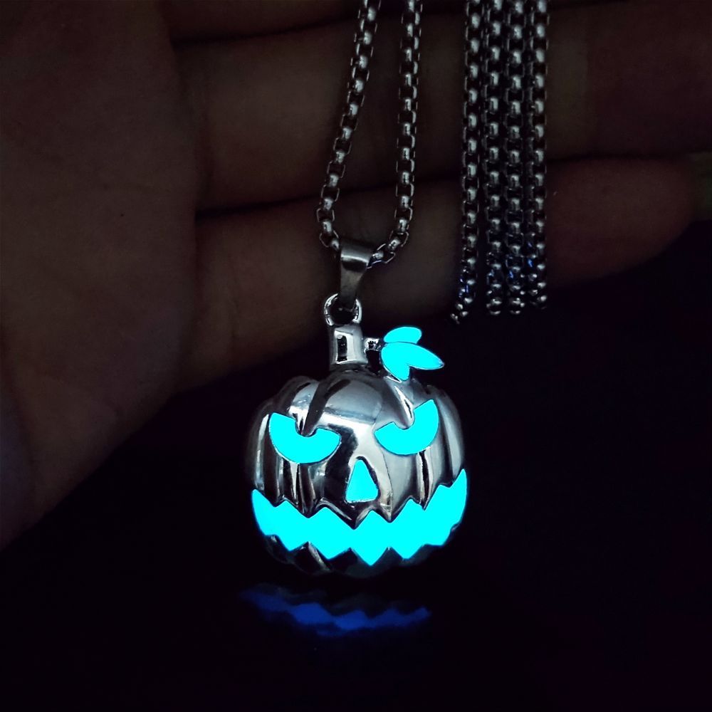 Luminous Halloween Pumpkin Pendant Necklace – Glowing Ghost Festival Jewelry